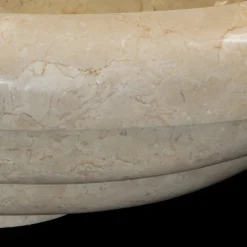 Lavabo in marmo da appoggio di design Tito, pezzo unico
