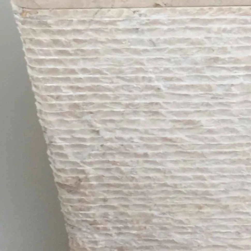 Lavabo in pietra naturale a colonna Robin, bianco pezzo unico