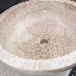 Lavabo in pietra naturale da appoggio Ana di design, fatto a mano