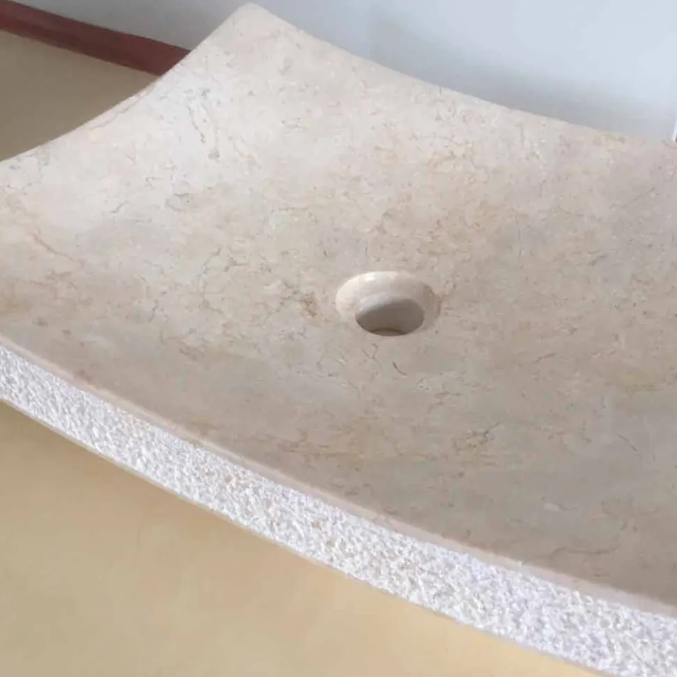 Lavabo in pietra naturale di design bianco Love, pezzo unico