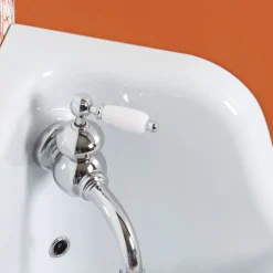 Lavabo Sospeso Angolare in Ceramica Bianca e Colorata 42 cm - Angelino