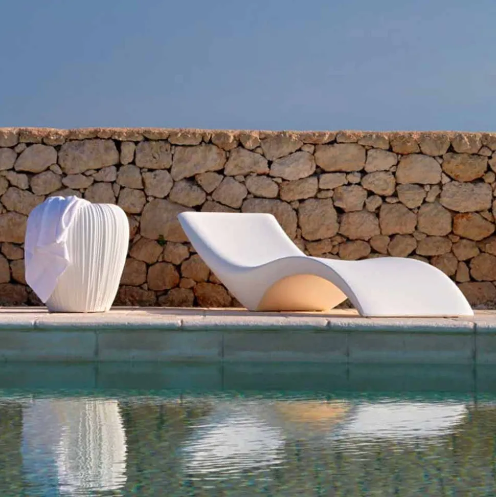 Lettino Chaise Longue di Design Moderno in Polietilene Colorato - Cloe by Myyour
