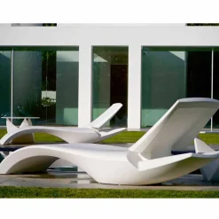 Lettino da Giardino Chaise Longue di Design in Plastica Bianca - Zoe by Mayyour
