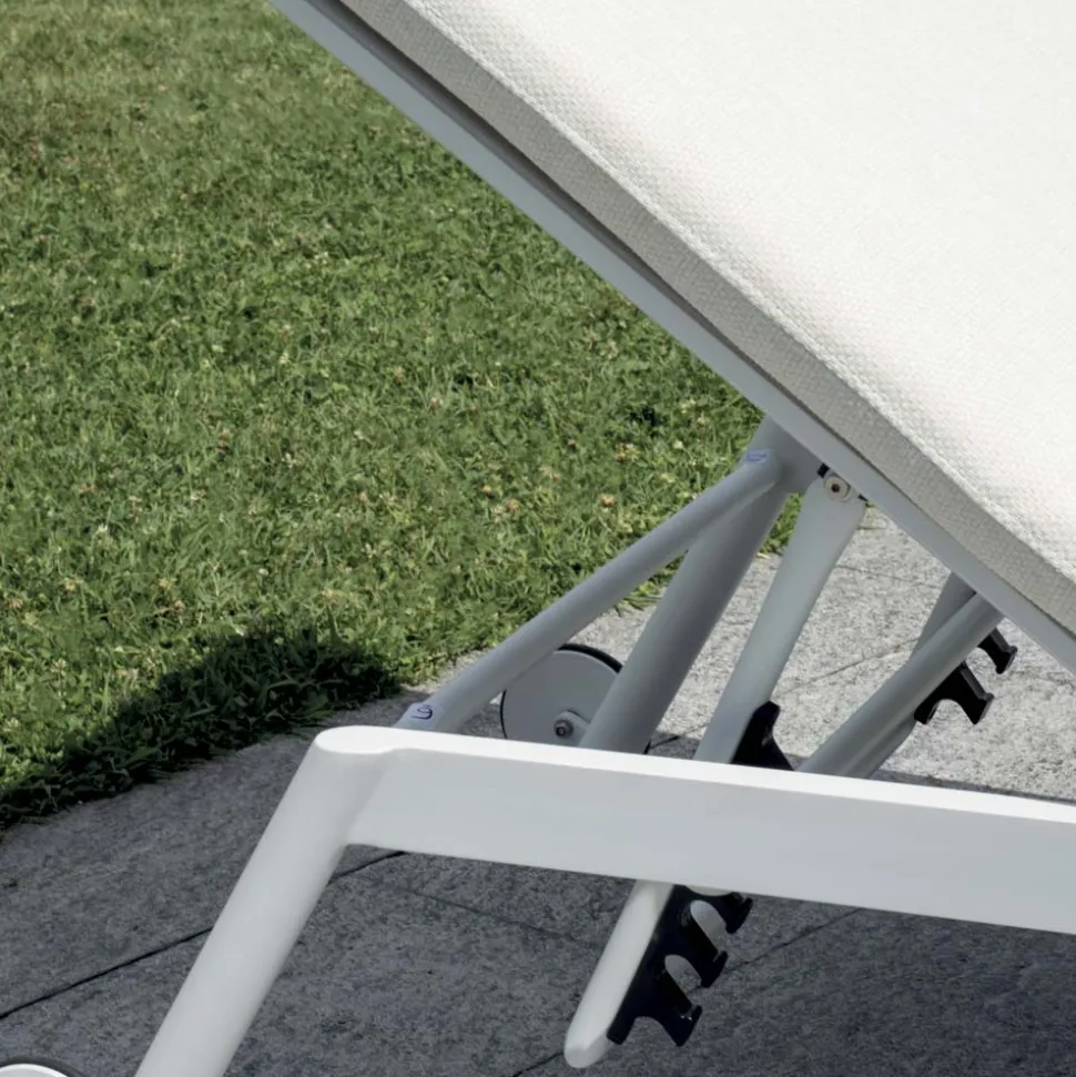 Lettino 205x76 cm da Esterno in Alluminio con Cuscino - Tessara