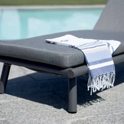 Lettino 196x75 cm da Esterno in Alluminio con Cuscino - Sundra
