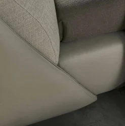 Letto Matrimoniale Imbottito e Rivestito in Tessuto e Pelle Made in Italy - Lula