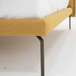 Letto Matrimoniale in Tessuto con Piedini in Metallo Made in Italy - Glorio