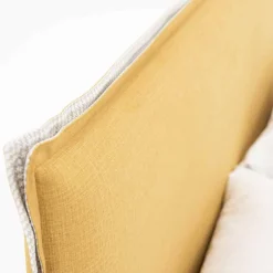Letto Matrimoniale in Tessuto con Piedini in Metallo Made in Italy - Glorio