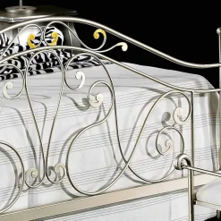 Letto matrimoniale neoclassico forgiato a mano in ferro pieno Jessica