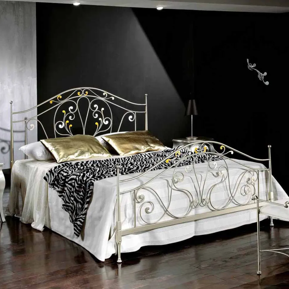 Letto matrimoniale neoclassico forgiato a mano in ferro pieno Jessica