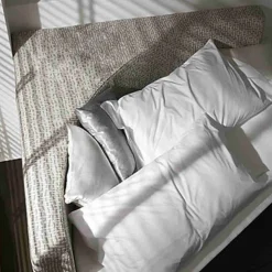 Letto Matrimoniale Rotondo Moderno con Testiera Angolare Made in Italy - Tima