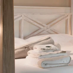 Letto Matrimoniale 180x200 con Baldacchino in Legno Teak Massello - Tempera