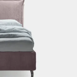 Letto Matrimoniale 160x190 con 2 Soffici Cuscinoni con Balza Perimetrale - Ernesta