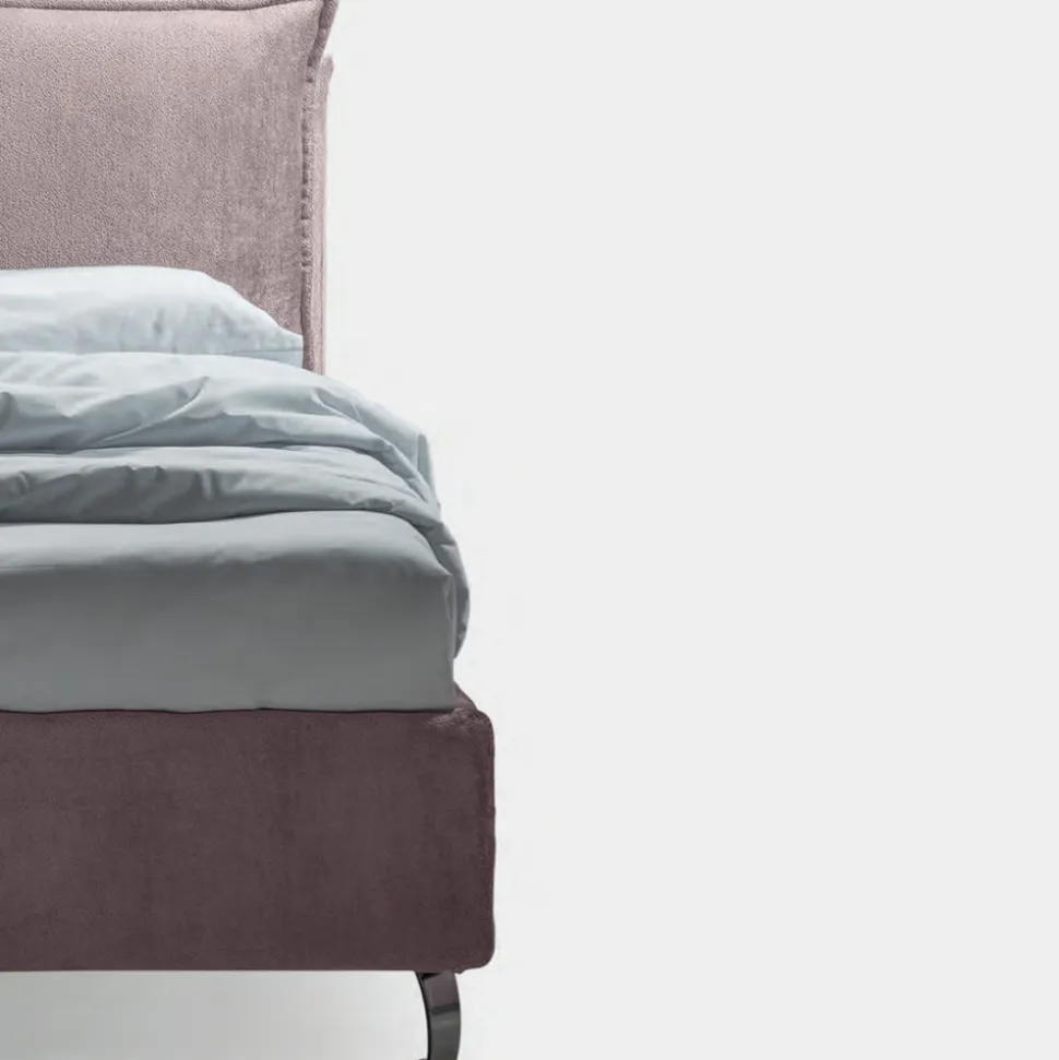 Letto Matrimoniale 160x190 con 2 Soffici Cuscinoni con Balza Perimetrale - Ernesta