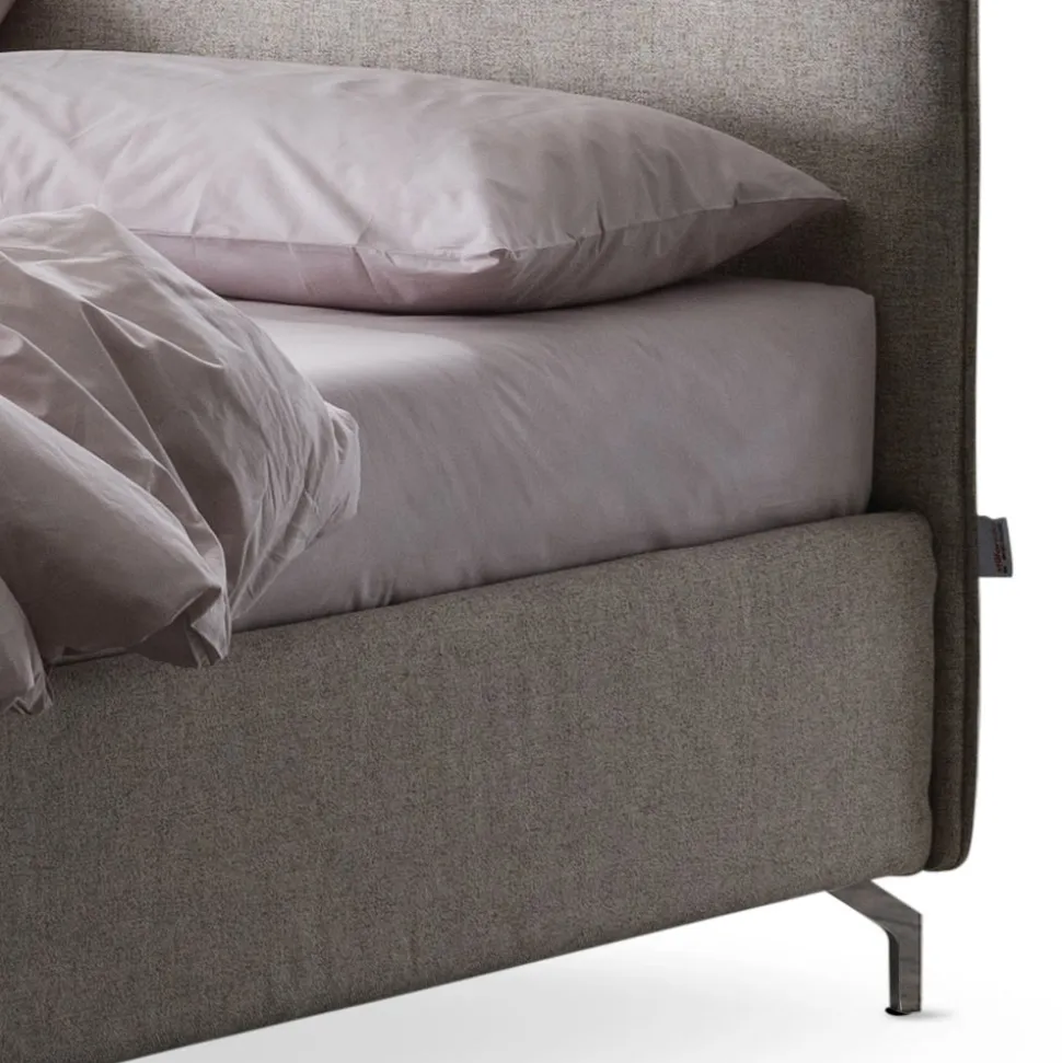 Letto Matrimoniale 160x190 con Testata a Balza Perimetrale e Bottoni - Riposo