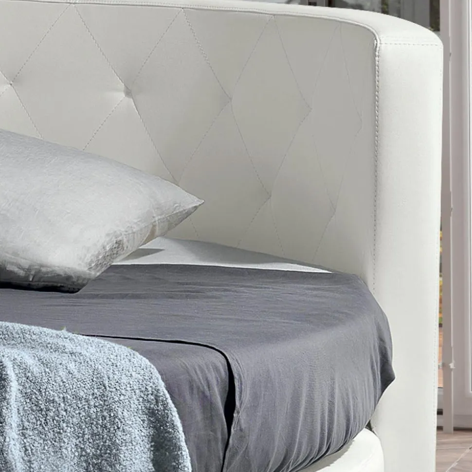 Letto Tondo Matrimoniale di Design Rivestito in Ecopelle - Faenza