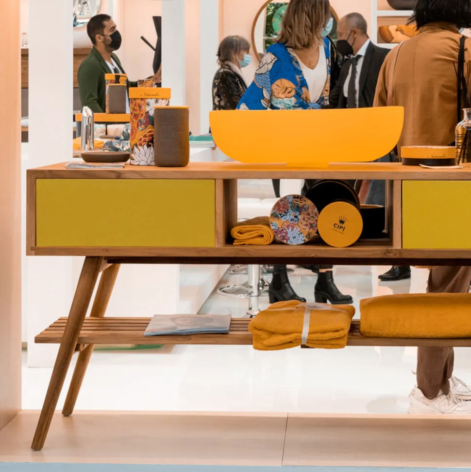 Mobile Bagno a Terra in Teak Naturale con 2 Cassetti Gialli - Hamadou