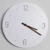 Orologio a Muro Classico Design in Legno Tondo Bianco Taglio a Laser - Gioviale