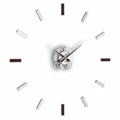 Orologio da parete Baba, disponibile nei colori metal, wengè e noce canaletto
