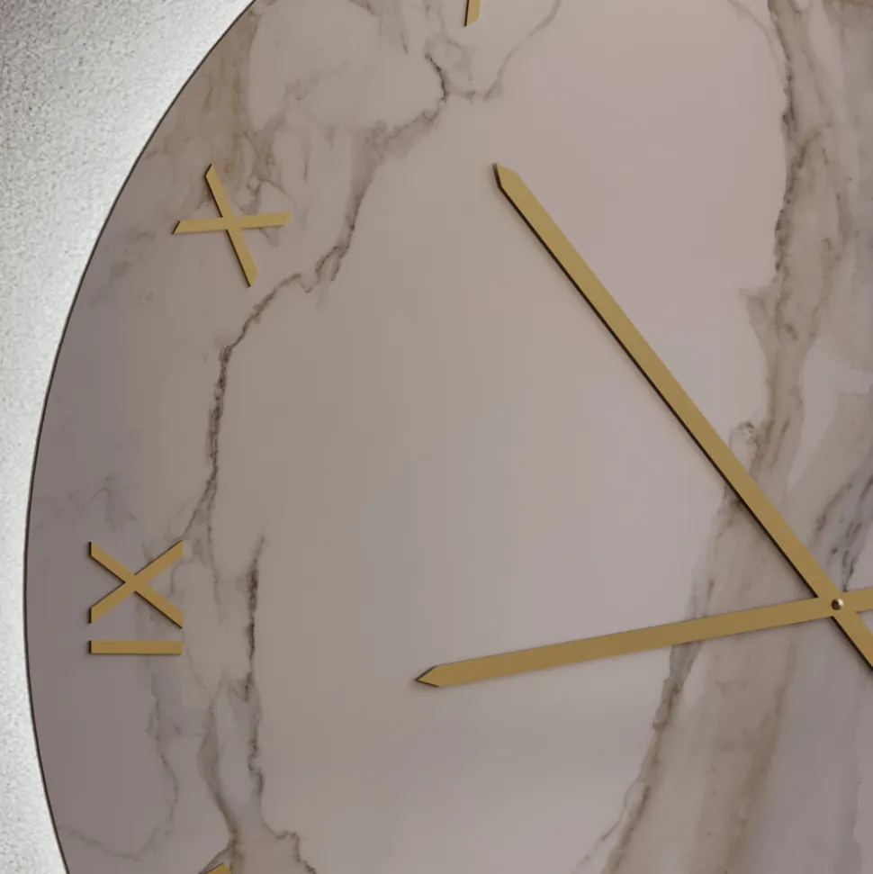 Orologio da Parete in Vetro Effetto Marmo Calacatta con Lancette in Ottone - Axis