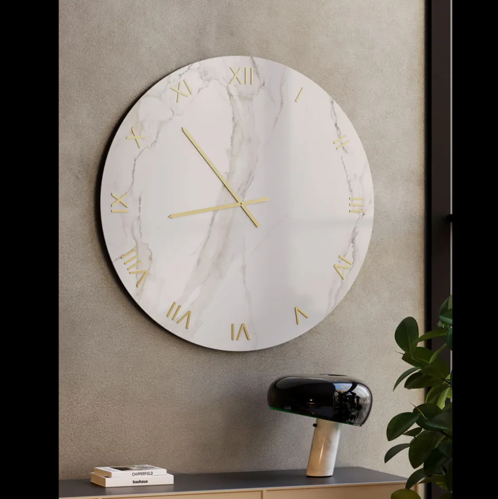 Orologio da Parete in Vetro Effetto Marmo Calacatta con Lancette in Ottone - Axis