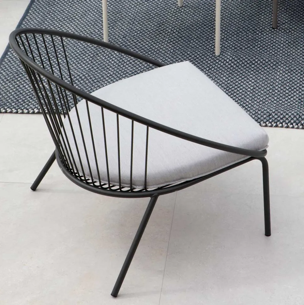 Poltrona Bassa da Giardino Impilabile in Acciaio Made in Italy – Sansa