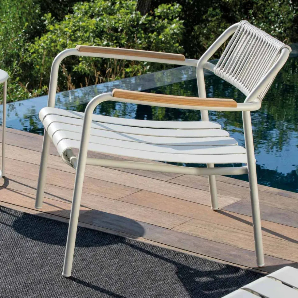 Poltrona Bassa da Giardino in Alluminio e Schienale in Corda - Risplendente