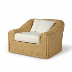 Poltrona da esterno in polietilene intrecciato a mano di design Cooper