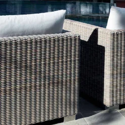 Poltrona da giardino di design intrecciata a mano Elsa