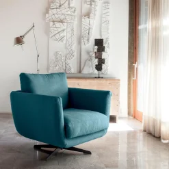 Poltrona da Salotto con Base a Scelta Girevole o Fissa Made in Italy - Ironico