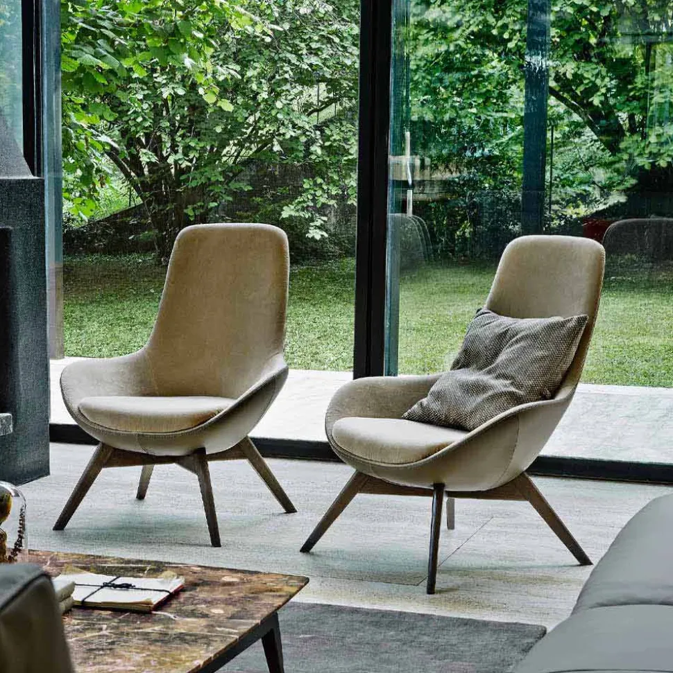 Poltrona da Salotto in Pelle e Tessuto con Base in Legno Made in Italy - Ama