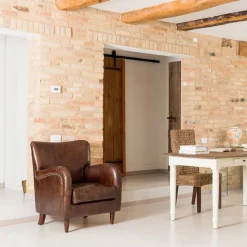 Poltrona da Soggiorno Realizzata in Cuoio Vintage Effetto Invecchiato - Timbro