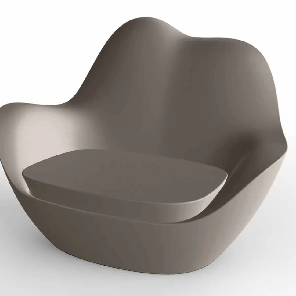 Poltrona in polietilene per esterno Sabinas by Vondom, design moderno