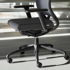 Poltrona Ufficio Ecologica Design Ergonomico Girevole con Poggiatesta - Meliva