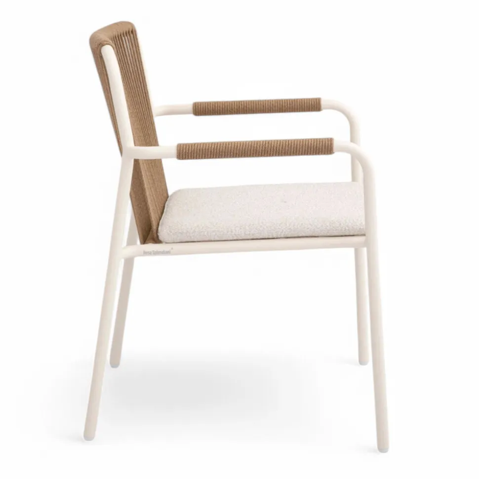 Poltroncina da Esterno Realizzata in Alluminio Beige e Corda Terra - Luxe