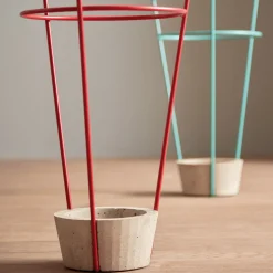 Portaombrelli in Metallo Colorato e Cemento di Design Moderno Italiano - Rachid