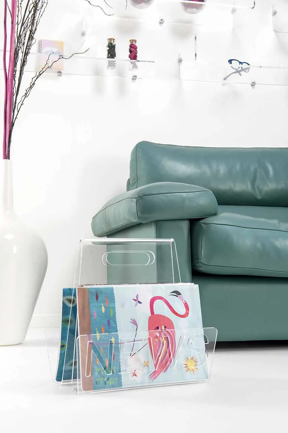 Portariviste di Design in Plexiglass Nero o Trasparente Made in Italy – Omar