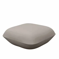 Pouf da esterno di design Pillow by Vondom in polietilene. 67x67 cm
