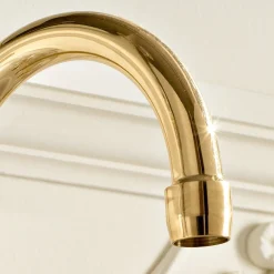 Rubinetteria Lavabo a Bocca Alta Vintage in Ottone Made in Italy – Katerina