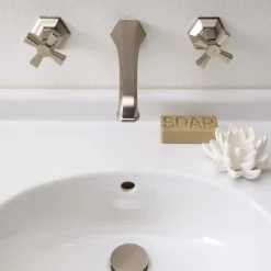 Rubinetteria Lavabo a Muro Design VIntage in Ottone Made in Italy – Silvana