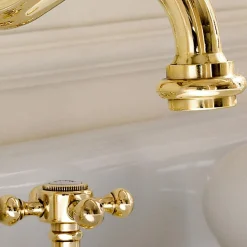 Rubinetteria Lavabo di Design Vintage a 3 Fori in Ottone Made in Italy – Ursula