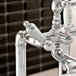 Rubinetteria Vasca a Pavimento con Doccetta in Ottone Made in Italy - Noriana