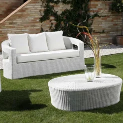 Salotto da Esterno in Polyrattan Marca REHAU e Cuscini Bianchi - Charmix