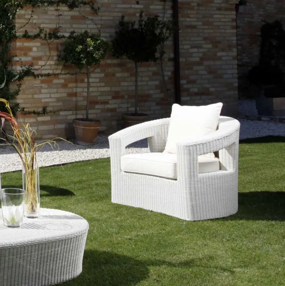 Salotto da Esterno in Polyrattan Marca REHAU e Cuscini Bianchi - Charmix