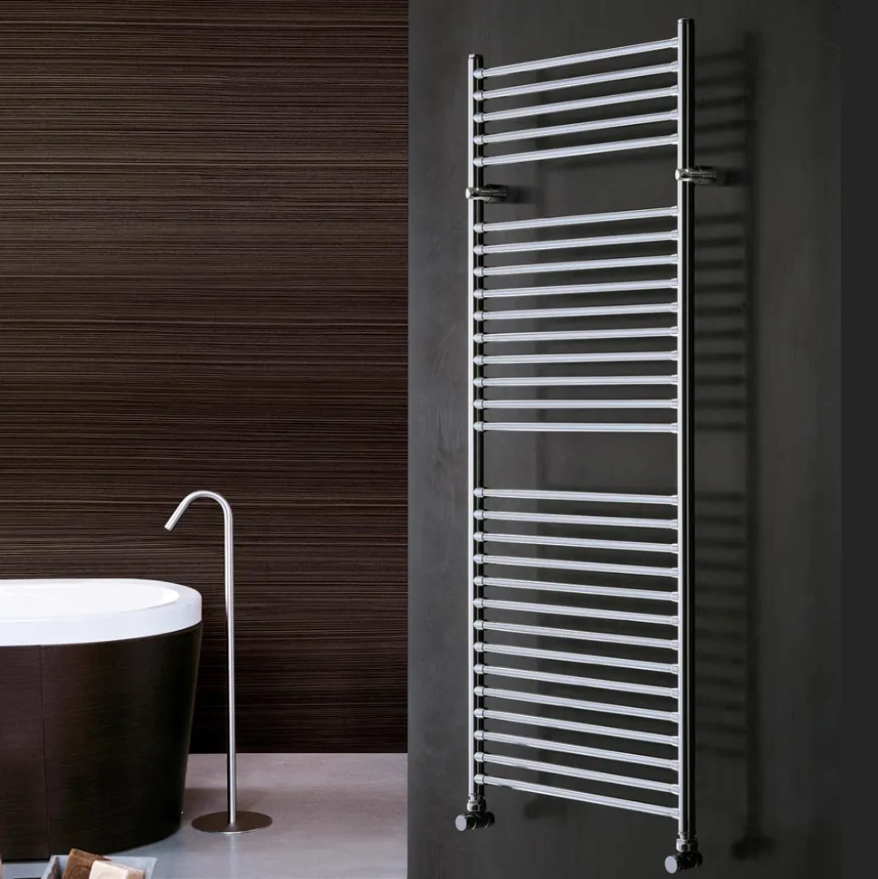 Scaldasalvietta Idraulico dal Design Classico in Acciaio Made in Italy - Roma