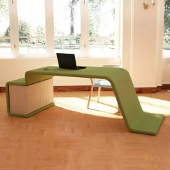 Scrivania da ufficio con cassettiera in legno fatta in Italia,Terralba