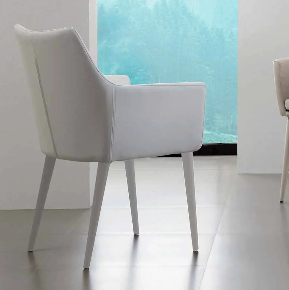 Sedia con braccioli in metallo rivestito in ecopelle Carlina