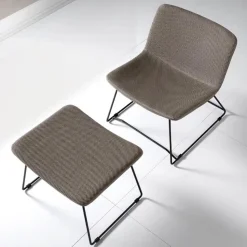 Sedia con Poggiapiedi in Tessuto Vulcano e Gambe in Metallo Made in Italy - Amane