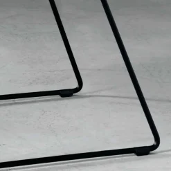 Sedia di design in metallo e tessuto prodotta in Italia Formia