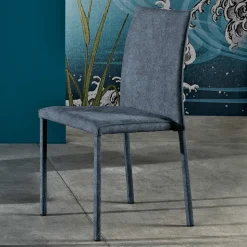 Sedia di design per sala da pranzo in tessuto fatta in Italia, Conny